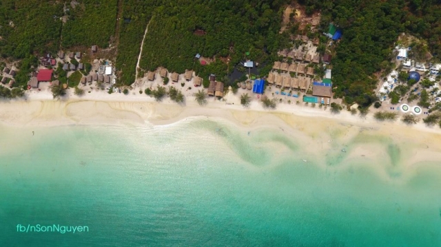 One Resort and Moonlight Resort on Saracen Bay